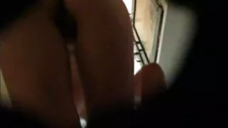 Un couple affamé de sexe site porno xxx s'amuse follement dans les toilettes publiques