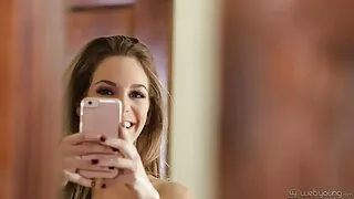 La brune en chaleur Amabella se fait films x pornovore double pénétrer et éjaculer