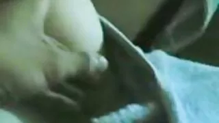 Une salope aux film x gratuit en famille cheveux longs incroyablement maigre plaît à un étalon affamé avec BJ