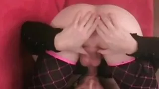 La salope aux cheveux blonds aux films x mature gros seins a été frappée dans un style extrême à l'envers dur