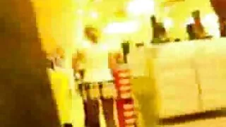 Salope latina extrait video x gratuit en culotte à la chatte rasée est bonne à chevaucher des bites