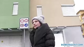 Compilation de film pornographique amateur fellations chaudes et dures avec des salopes aux cheveux bouclés aux gros seins