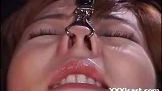 Séduisante blonde aux seins dodus Dolly montre ses beaux vidéo porno hentai atouts