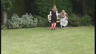 Une blonde chaude aux gros film prono francais seins est martelée en position de missionnaire