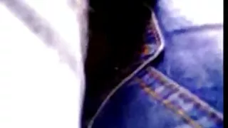 Une ado blonde sale avec des écouteurs roses video porno gratuite tukif suce le pénis bâclé de son étalon