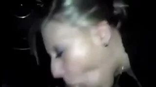 Un couple pervers fait du sexe oral sale et torride dans la chambre filme porno arabe à coucher
