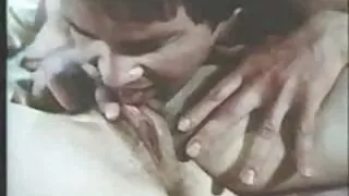 La milf sexy et expérimentée Reena Sky apprend à son beau-fils à se film porno femme et cheval masturber