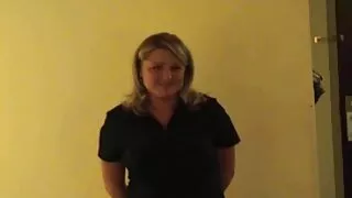 Salope tatouée audacieuse film x gratuit eric en pantalon de yoga Violeta Cruz donne sa tête dans une maison abandonnée