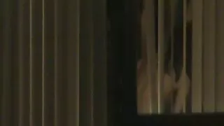 Une transsexuelle blonde vorace aux video porno en streaming gratuit gros seins suce la bite du personnel de son client fiévreux