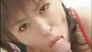 Un étalon tatoué frappe sa salope blonde coquine porno sexe femme dans un style latéral dur